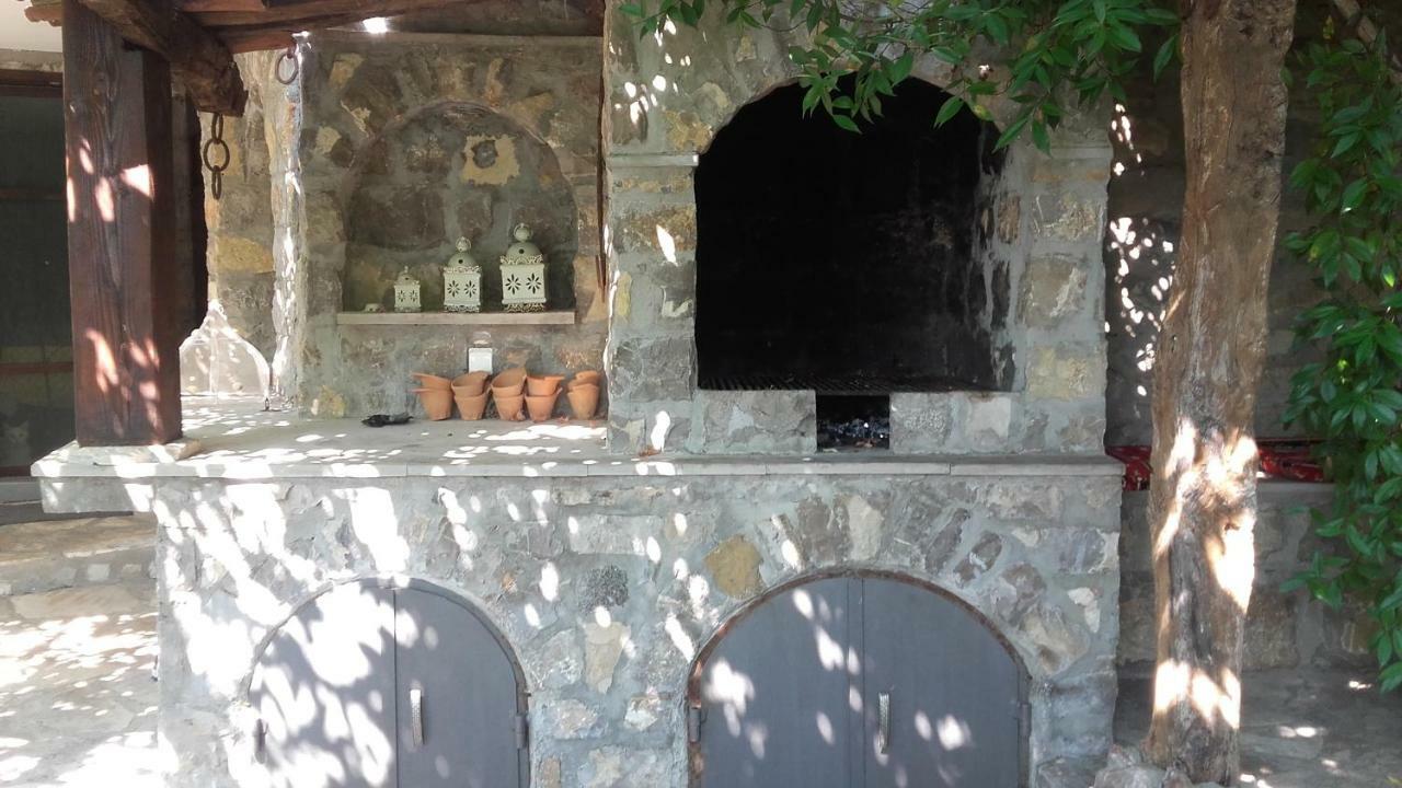 Sea-Side Old Stone Villa With A Private Garden Budva Ngoại thất bức ảnh