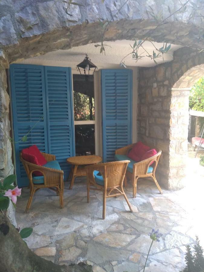 Sea-Side Old Stone Villa With A Private Garden Budva Ngoại thất bức ảnh